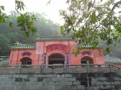 知觉到湖光岩最有名寺庙—楞严寺