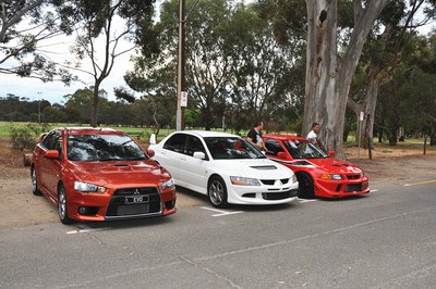 白色evo8 全原产刚从日本进过来我个人喜欢开原厂因为感觉加原汁原味