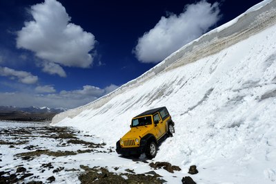 车到山前必有路,有路就有牧马人。