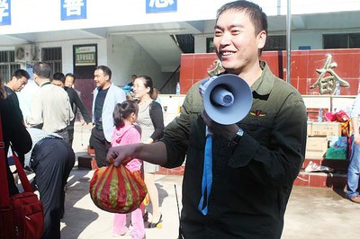 【洛阳车友会】下乡送温暖助教摘苹果大型自驾