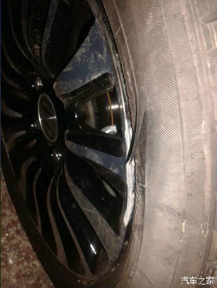 【图】提车2天车胎蹭坏了要换胎吗 四轮定位要