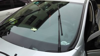 13款手动乞丐版1年2W公里换雨刮胶条作业,自