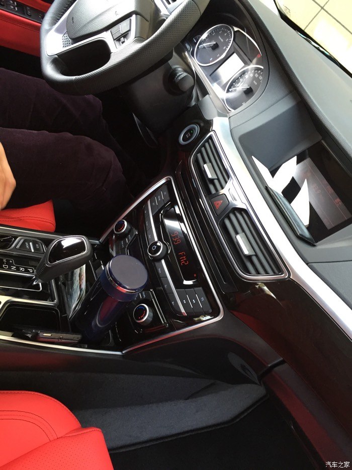 【图】低配版 没有 中控台彩色大屏 是啥样的 ?