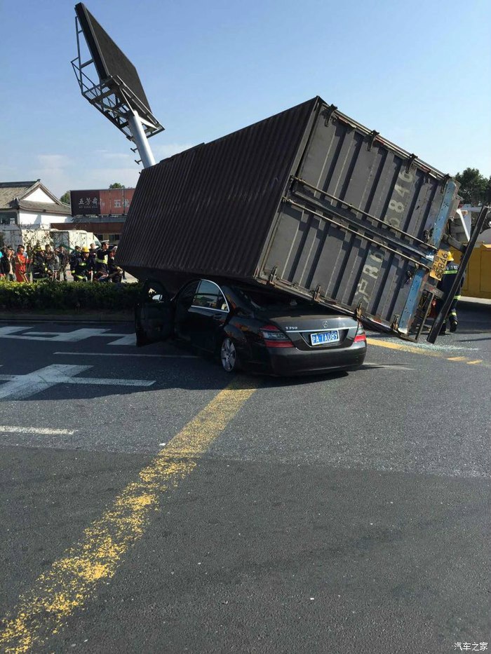 【图】枫泾入口处惨祸,思考-杆子这样插在哪里