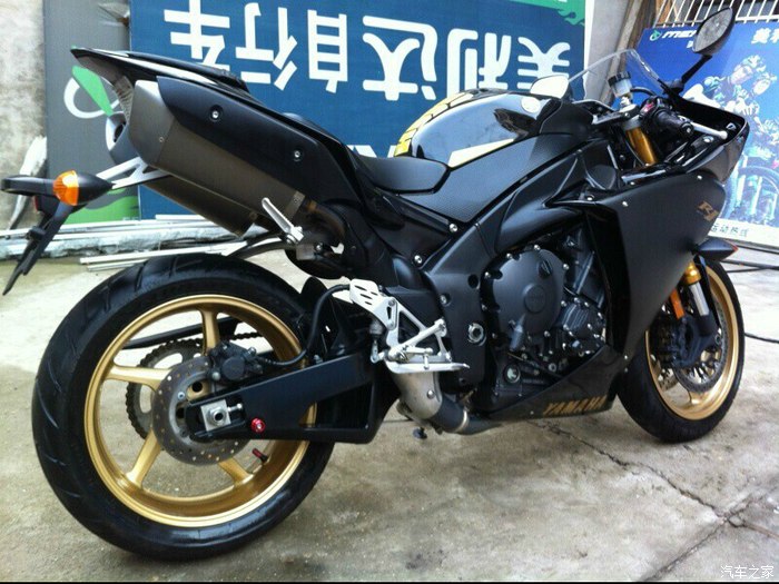 宝骏730.新款1.5豪华带ESP和导航,准备装电动踏板高清图片