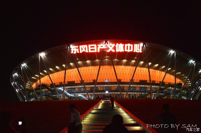 【图】CBA东莞篮球馆(东风日产文体中心)一游