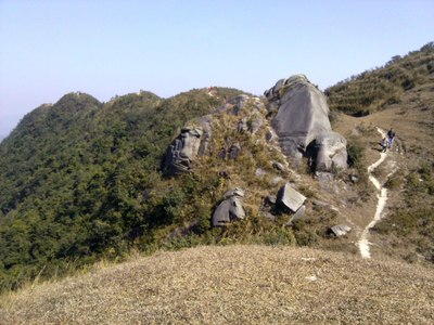 攀爬广西玉林陆川第一峰:谢仙嶂