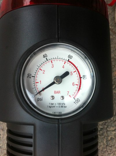 【学习贴】车载充气泵的使用方法!