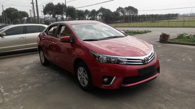 一抹骚红~2014款卡罗拉1.6CVT GL用车感受~