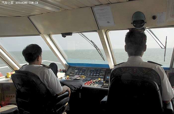 飞机驾驶舱图片普通飞机 500_4b3f_82f5380f_82f5380f.jpg