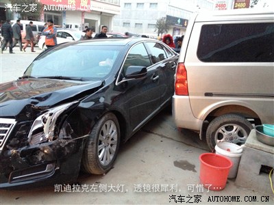 奔驰e300撞车图片高清,奔驰e300追尾图片 凯迪拉克xts vs奔驰cls300惨烈车祸