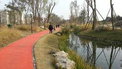 【近水、亲水、观水---郫县沱江河生态湿地小游