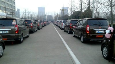 宏光也可任性,幸福怎能少我?—793婚礼,车队于郯城迎亲小聚!