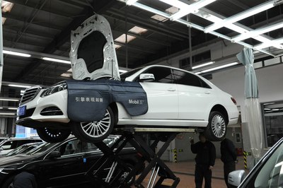 15款E200L 1万公里首保作业以及行驶感受_奔