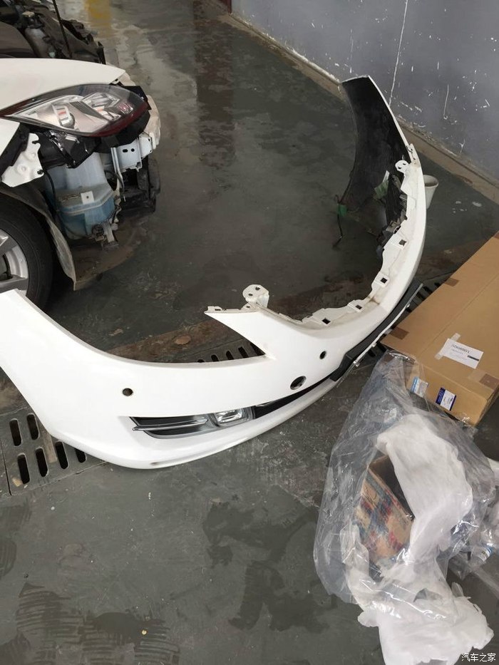 【图】出售轿车前杠和所有配件(包括原厂雾灯