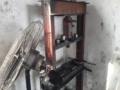 保养换机油及换前轮轴承、换变速箱散热器密封