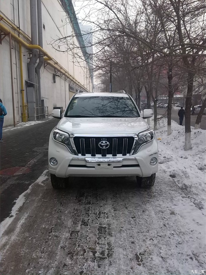 茫茫西北-霸道无疆-中东普拉多2700提车作业