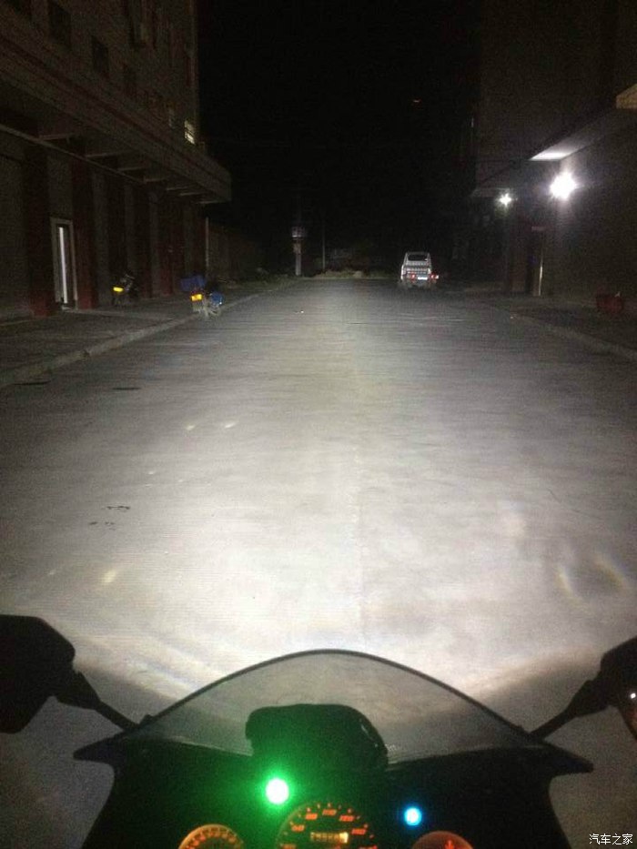 【图】白色版花小忍者改装双恶魔眼透镜大灯。