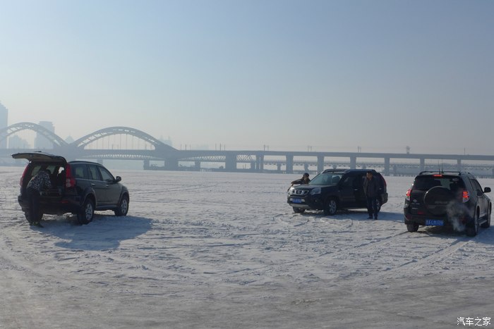 【图】哈尔滨松花江冰面漂移_自由客论坛_汽车之家论坛