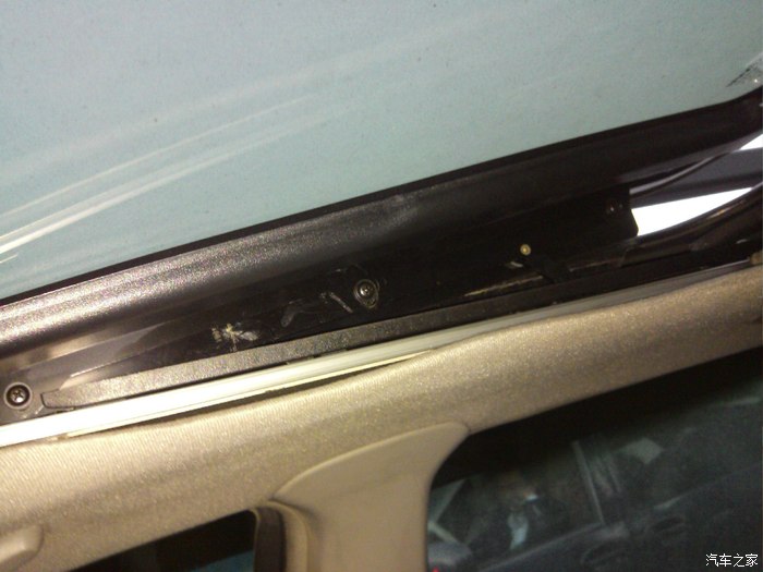 【图】天窗又锈了,刷防锈漆