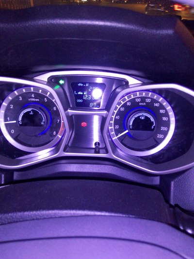 帮忙看看近光灯图标是不是坏了_瑞风S3论坛