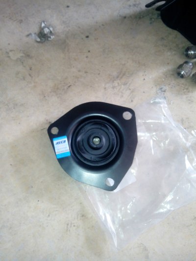 实在是受不了帅客前轮的咕咚声了,忍痛换避震