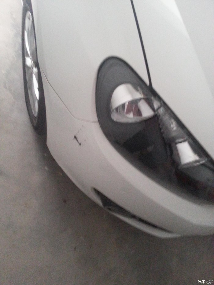 【图】高尔夫6前保险杠刮了 维修多少前