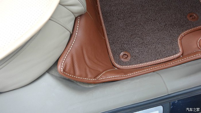 【图】汽车脚垫什么材质好,大家看看我刚换的