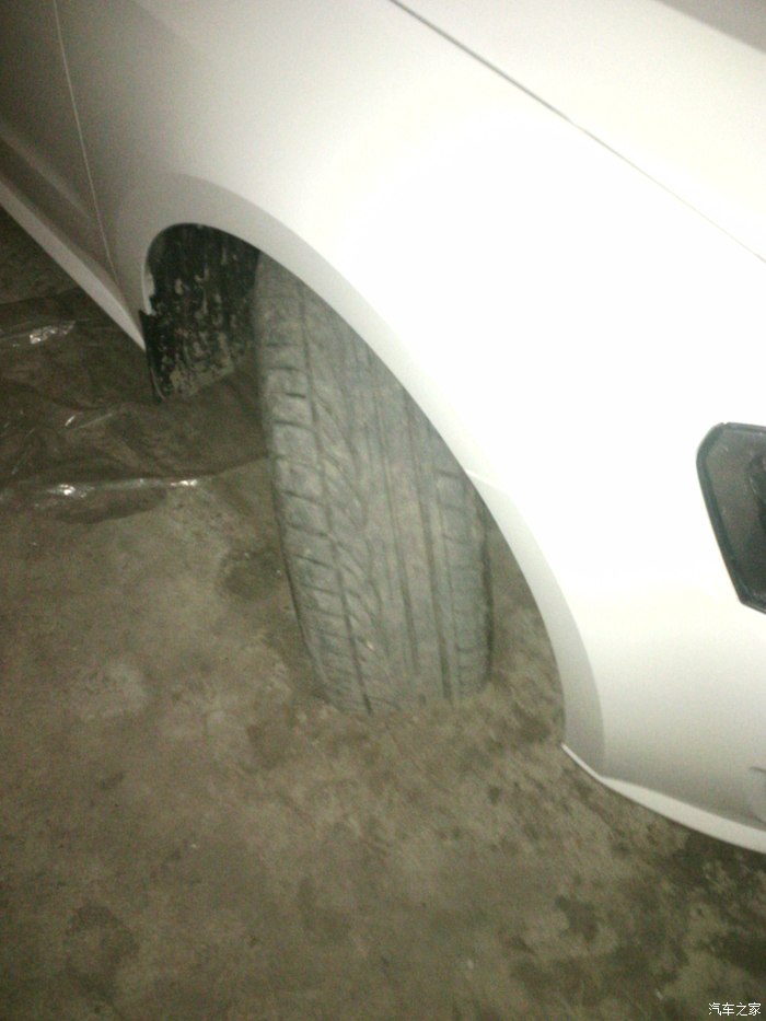 我的轮胎花纹一反一正,有没有一样的?,这是什