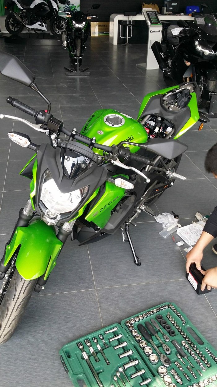 纯新手提川崎z250sl(4月10日74楼更新上牌，装备图片，骑行感受)