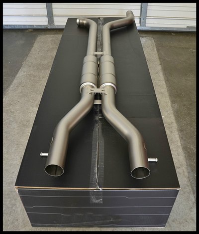 奔驰C63改AK天蝎排气案例-绝配