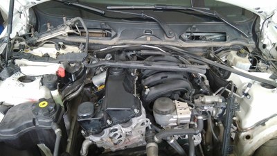 宝马e90 320,n46发动机烧机油