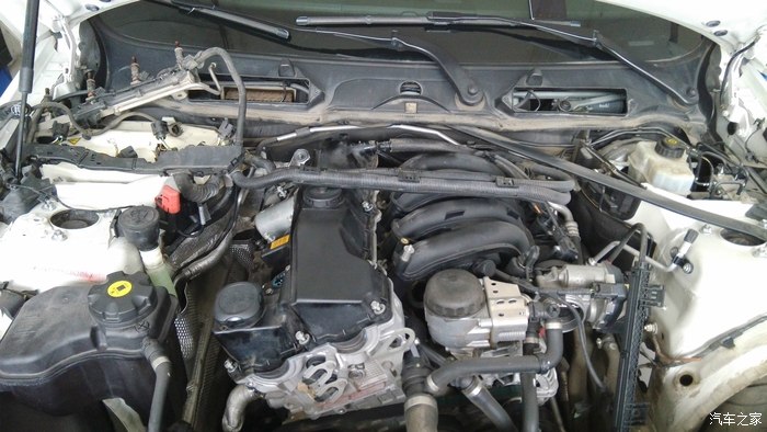 宝马E90 320、N46发动机烧机油