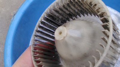 初夏来临,清洗空调风道以及清理鼓风机扇叶!