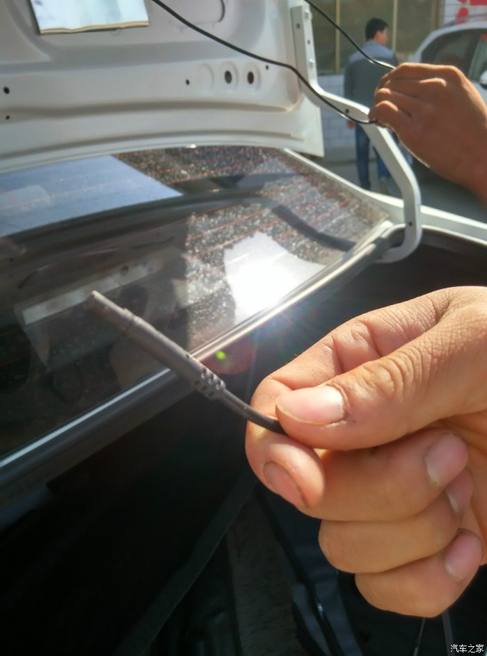 【图】倒车摄像头接口不一样咋办?各位技术型