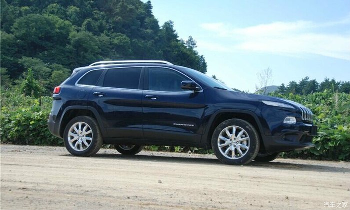 吉普自由光2.4L优越版轮胎是什么品牌的-请问