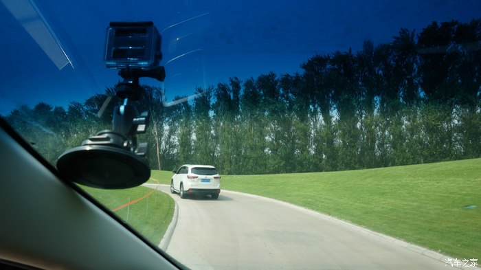 旅行者小多自驾旅游 500_06523110-8787-g93m-54ng-n204algne9gh.jpg