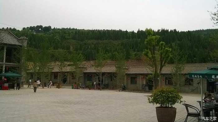 成都龙泉山庄人均消费_成都龙泉山庄(3)