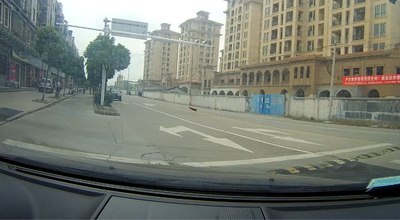 非机动车道 逆行 过红绿灯,怎么判,拍照了吗?