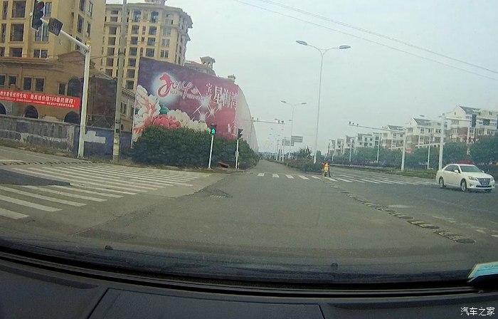 【图】非机动车道 逆行 过红绿灯,怎么判,拍照了