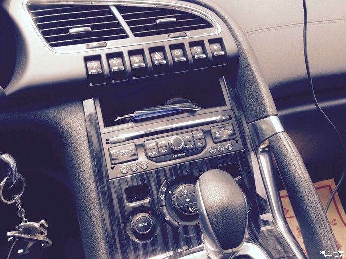 【图】2013款至尚,中控显示屏故障,已解决,大家