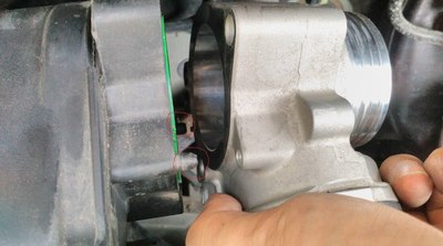 受动手的乐趣--清洗节气门_爱丽舍论坛_手机汽