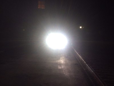 九川的大灯晚上会车对方没反应 实在受到了改