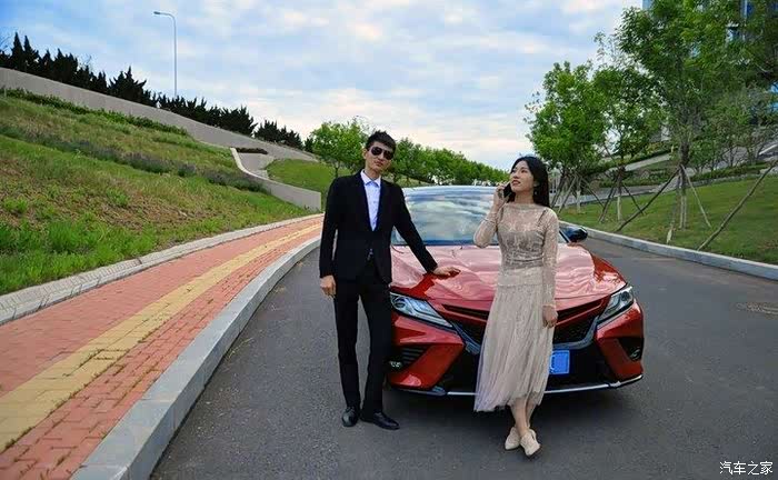 媳妇当车模凯美瑞锋尚版,晚点遇见你没有关系