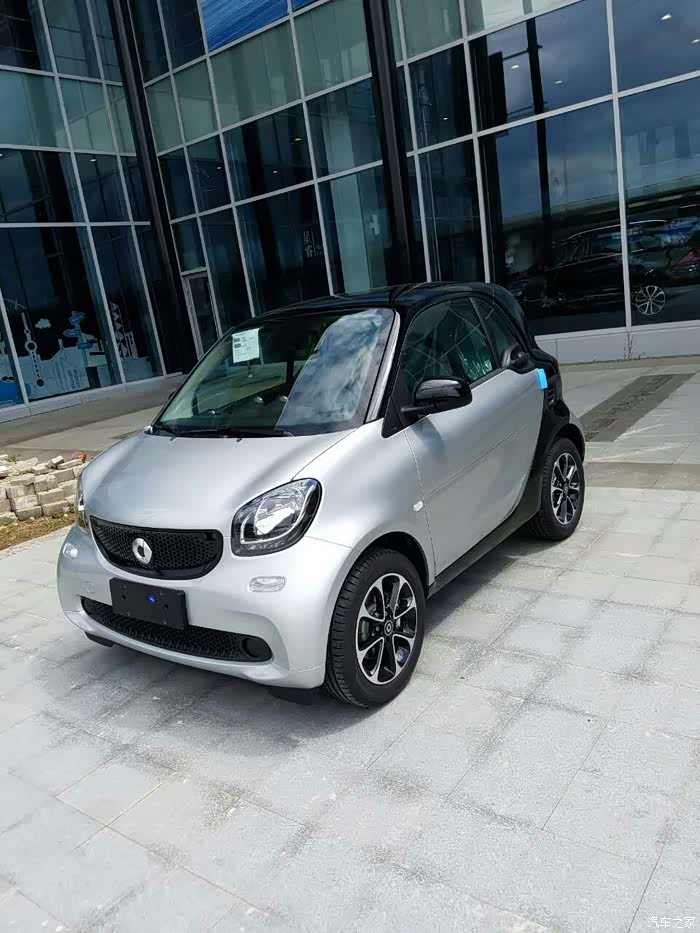 smart两门什么颜色比较不错呢