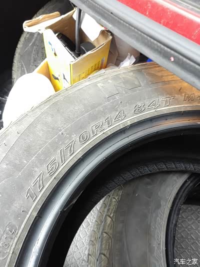 交作业啦提车一年二个月换马牌cc5的18565r14轮胎