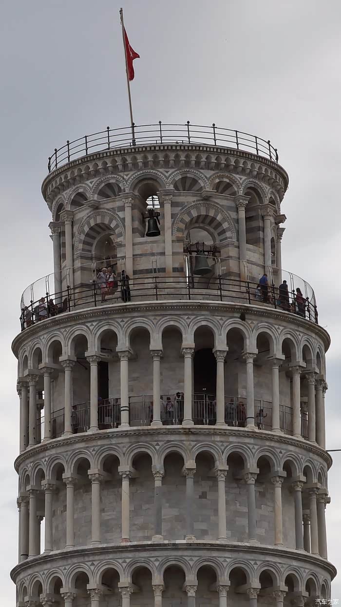 比萨斜塔细节图1
