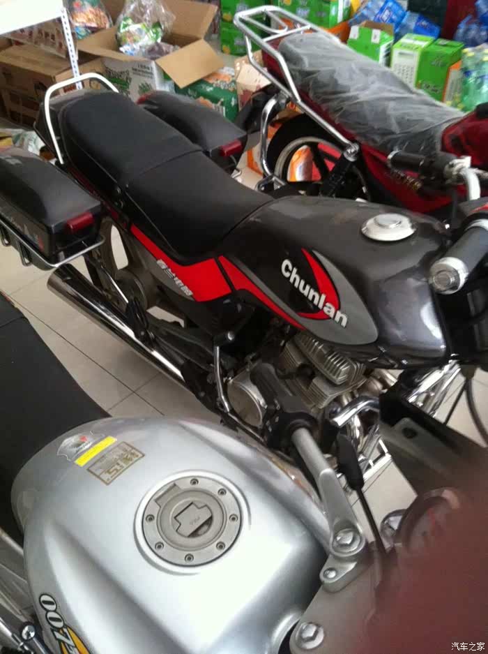 谁知道春兰豹125双缸电喷有图有真相