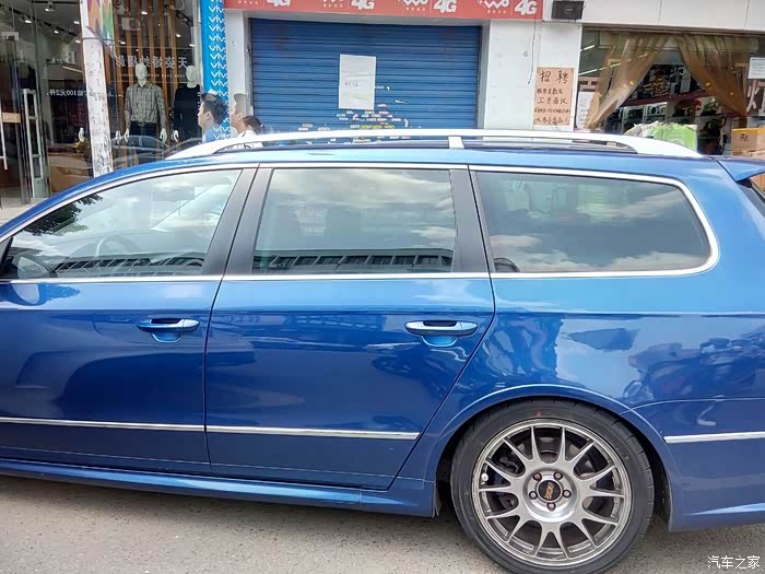 今天拍到的车polo旅行版大众r36