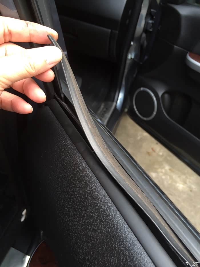车门的玻璃压条